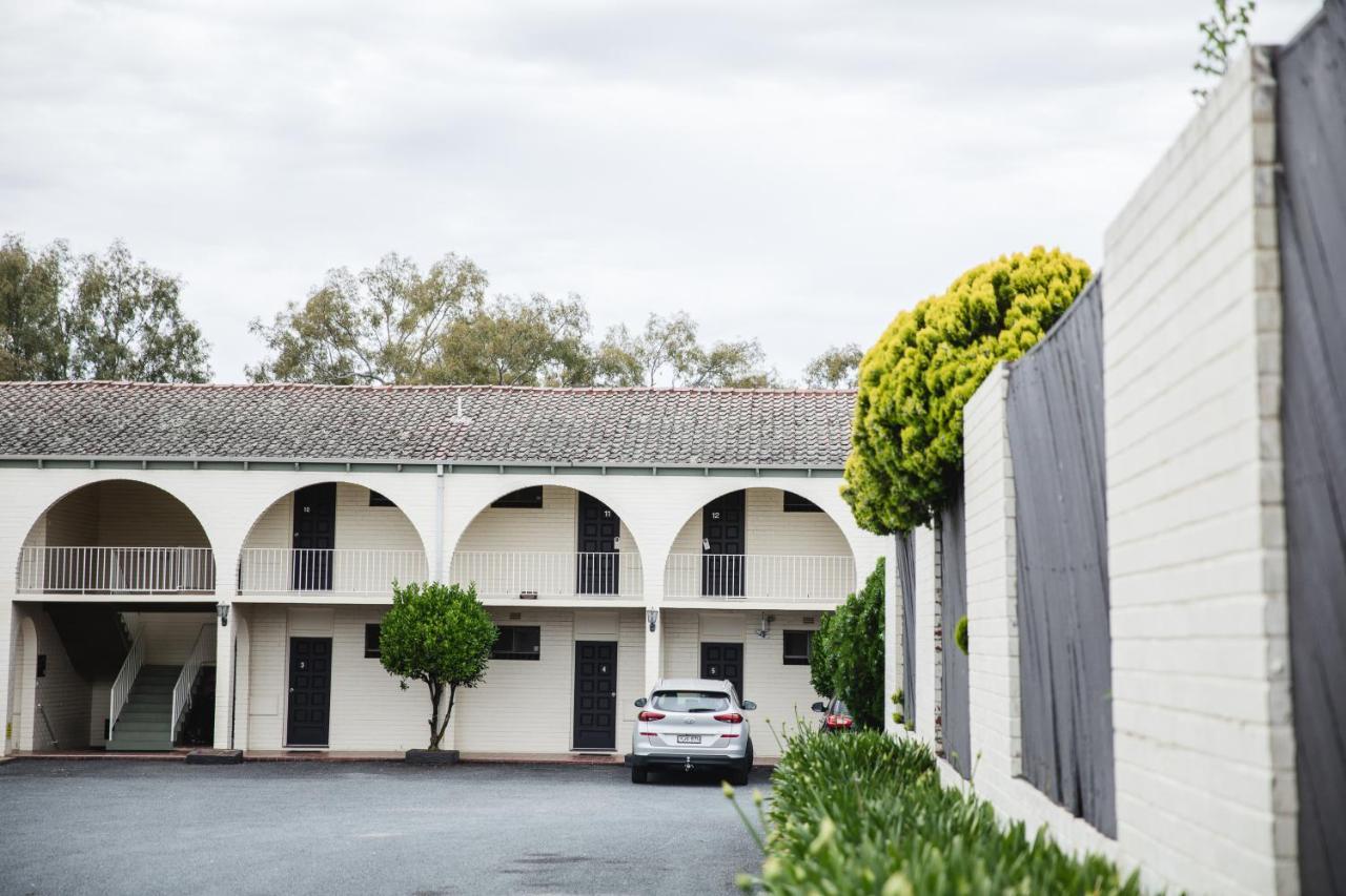 Harriet House Tumut Motel Exterior foto