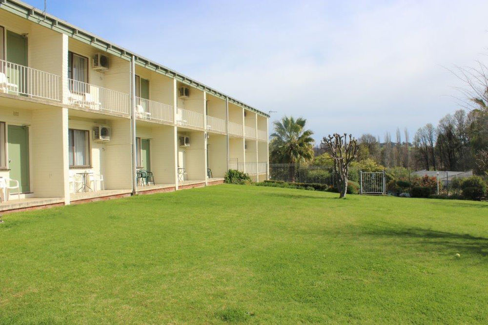 Harriet House Tumut Motel Exterior foto