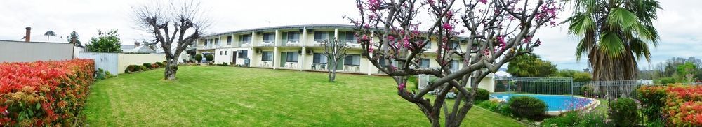 Harriet House Tumut Motel Exterior foto